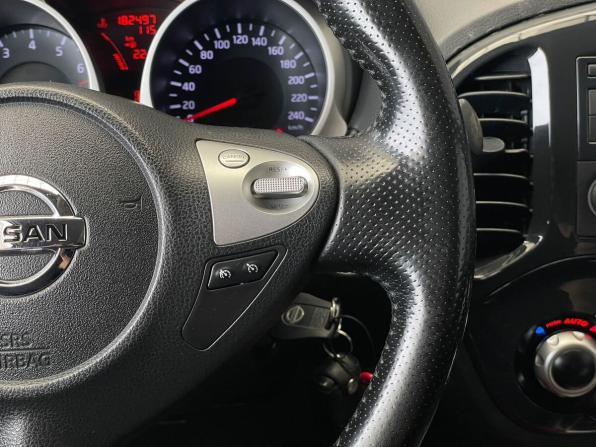 Nissan Juke I с пробегом 2012 года, цена 897 000 рублей, 182497 км, внедорожник, Автокод Объявления