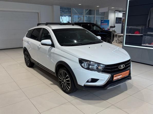 Lada (ВАЗ) Vesta I с пробегом 2022 года, цена 1 069 000 рублей, 156000 км, универсал, Автокод Объявления