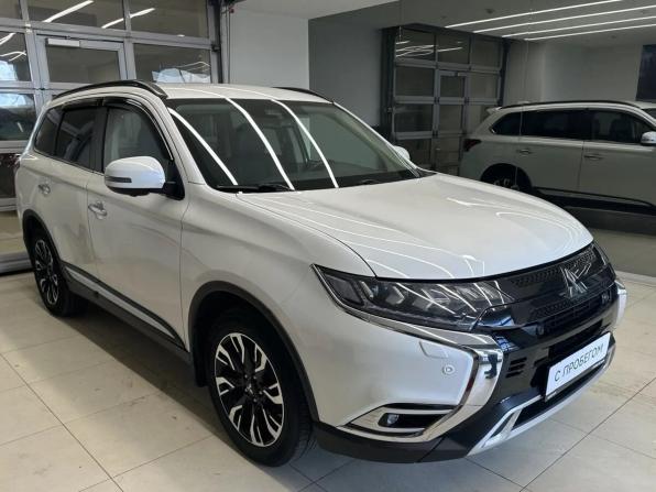 Mitsubishi Outlander III Рестайлинг 3 с пробегом 2021 года, цена 2 680 000 рублей, 92509 км, внедорожник, Автокод Объявления
