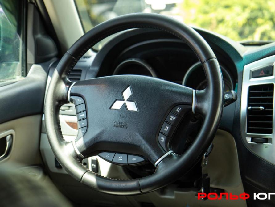 Mitsubishi Pajero IV Рестайлинг 2 Москва  - изображение 11