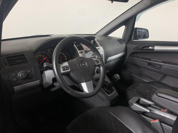 Opel Zafira B Рестайлинг с пробегом 2012 года, цена 499 000 рублей, 357427 км, компактвэн, Автокод Объявления