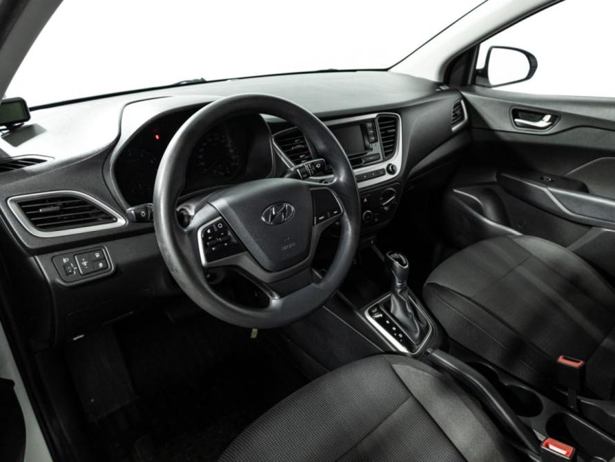 Hyundai Solaris II Санкт-Петербург  - изображение 11