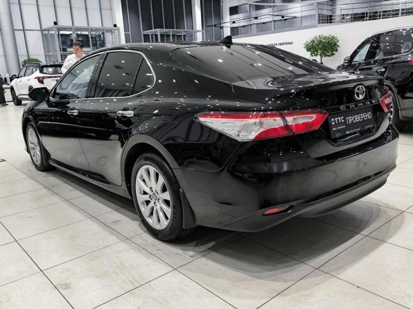 Toyota Camry VIII (XV70) с пробегом 2021 года, цена 2 100 000 рублей, 351392 км, седан, Автокод Объявления