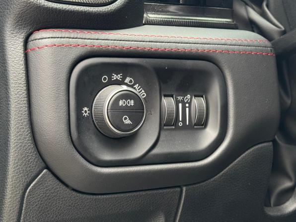 Ram 1500 V Рестайлинг с пробегом 2025 года, цена 9 990 000 рублей, 8965 км, пикап, Автокод Объявления