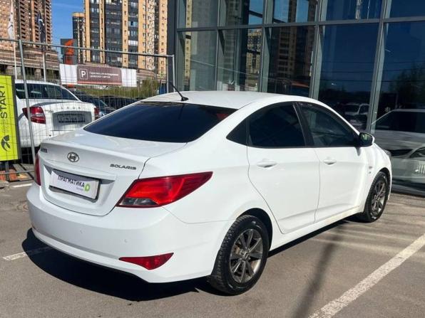 Hyundai Solaris I Рестайлинг с пробегом 2014 года, цена 610 000 рублей, 355000 км, седан, Автокод Объявления