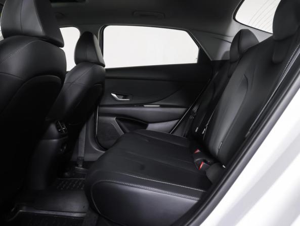 Hyundai Elantra VII (CN7) Рестайлинг с пробегом 2023 года, цена 2 250 000 рублей, 26620 км, седан, Автокод Объявления
