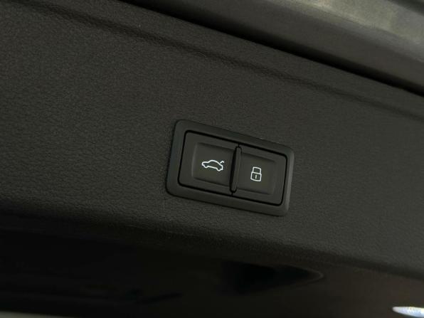 Audi A4 allroad V (B9) с пробегом 2019 года, цена 2 650 000 рублей, 205478 км, универсал, Автокод Объявления