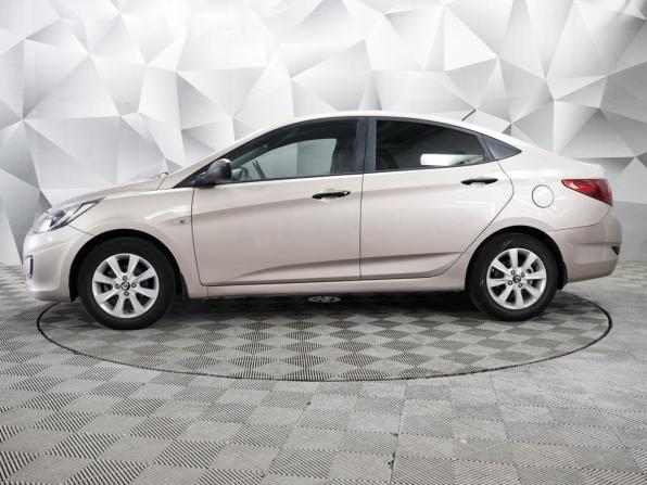 Hyundai Solaris I с пробегом 2013 года, цена 635 000 рублей, 189000 км, седан, Автокод Объявления