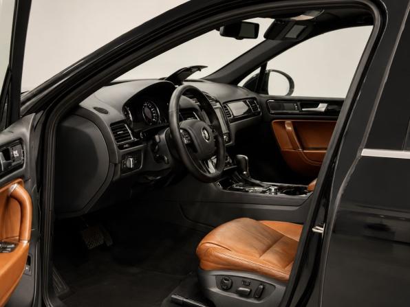 Volkswagen Touareg II с пробегом 2014 года, цена 1 850 000 рублей, 240000 км, внедорожник, Автокод Объявления