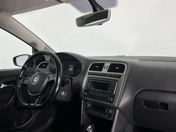 Volkswagen Polo V Рестайлинг с пробегом 2017 года, цена 949 000 рублей, 183000 км, седан, Автокод Объявления