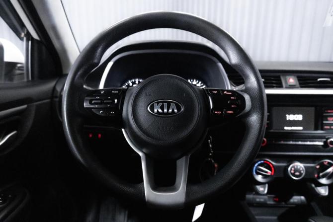 Kia Rio IV Рестайлинг с пробегом 2021 года, цена 1 549 900 рублей, 62904 км, седан, Автокод Объявления