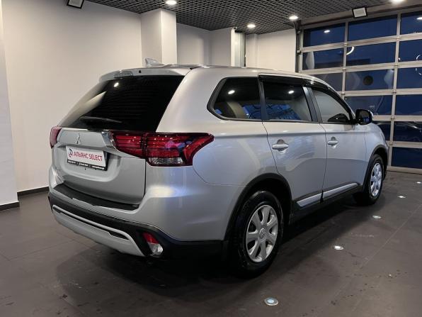 Mitsubishi Outlander III Рестайлинг 3 с пробегом 2021 года, цена 1 999 000 рублей, 114830 км, внедорожник, Автокод Объявления