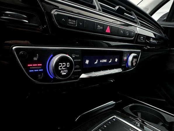 Audi Q7 II (4M) с пробегом 2019 года, цена 5 500 000 рублей, 131340 км, внедорожник, Автокод Объявления