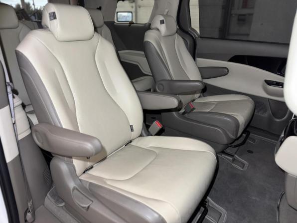 Kia Carnival III с пробегом 2020 года, цена 3 700 000 рублей, 98874 км, минивэн, Автокод Объявления