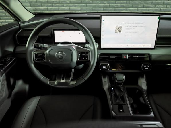 Toyota RAV4 VI (XA60) с пробегом 2026 года, цена 4 325 000 рублей, 35 км, внедорожник, Автокод Объявления