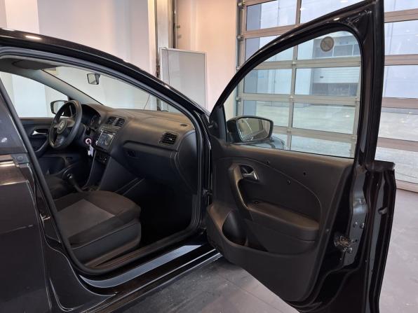 Volkswagen Polo V с пробегом 2014 года, цена 657 000 рублей, 222943 км, седан, Автокод Объявления