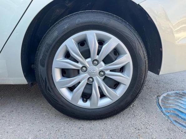 Hyundai Solaris II с пробегом 2019 года, цена 1 345 000 рублей, 68090 км, седан, Автокод Объявления