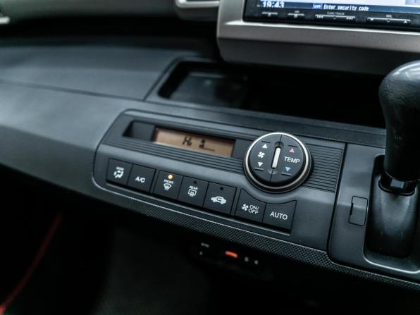 Honda Freed I Рестайлинг с пробегом 2013 года, цена 999 000 рублей, 130580 км, компактвэн, Автокод Объявления