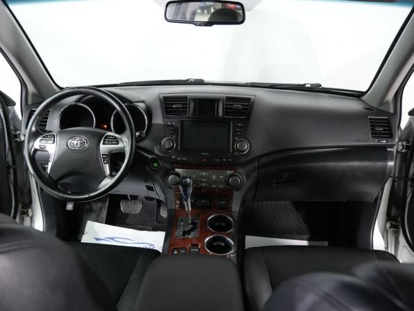 Toyota Highlander II (XU40) Рестайлинг с пробегом 2011 года, цена 1 820 000 рублей, 283424 км, внедорожник, Автокод Объявления