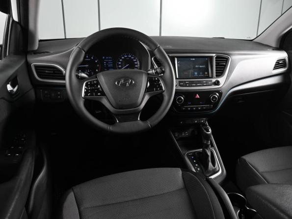 Hyundai Solaris II с пробегом 2017 года, цена 1 249 000 рублей, 142096 км, седан, Автокод Объявления