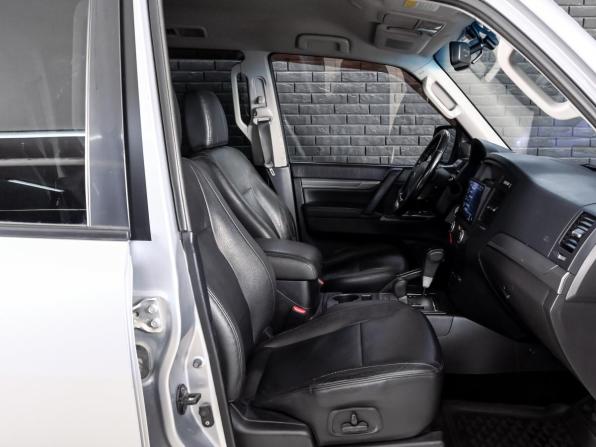 Mitsubishi Pajero IV Рестайлинг 1 с пробегом 2012 года, цена 2 080 000 рублей, 251478 км, внедорожник, Автокод Объявления