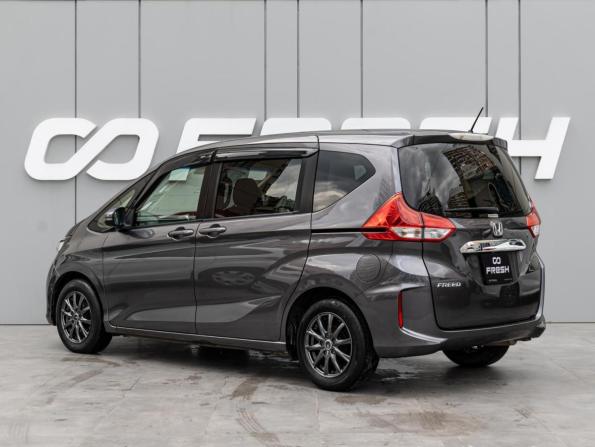 Honda Freed II с пробегом 2018 года, цена 1 530 000 рублей, 79646 км, компактвэн, Автокод Объявления