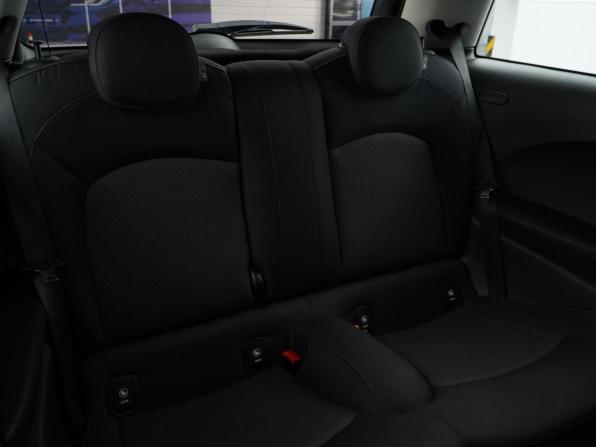 Mini Hatch III (F55/F56) с пробегом 2018 года, цена 1 599 077 рублей, 130540 км, хэтчбек, Автокод Объявления