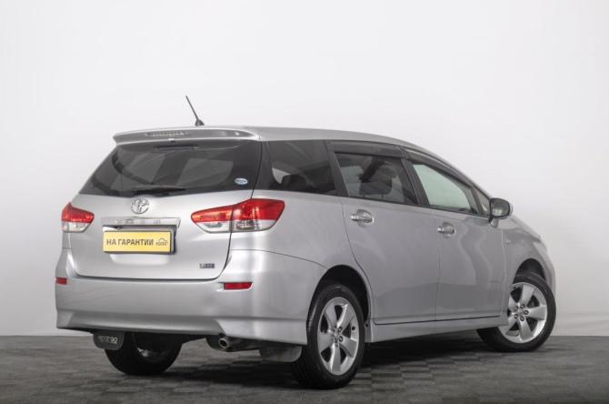 Toyota Wish II с пробегом 2012 года, цена 1 299 000 рублей, 178000 км, минивэн, Автокод Объявления