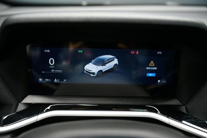 Geely Coolray I Рестайлинг 2 с пробегом 2025 года, цена 2 445 000 рублей, 9200 км, внедорожник, Автокод Объявления