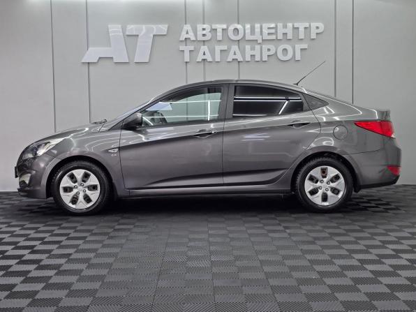 Hyundai Solaris I Рестайлинг с пробегом 2015 года, цена 1 049 000 рублей, 174000 км, седан, Автокод Объявления