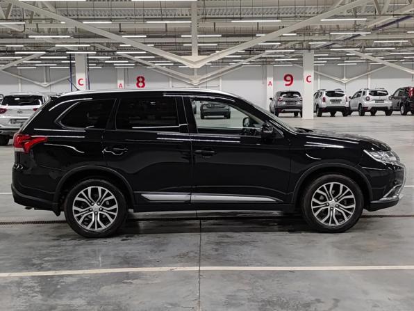 Mitsubishi Outlander III Рестайлинг 2 с пробегом 2015 года, цена 1 550 000 рублей, 188210 км, внедорожник, Автокод Объявления
