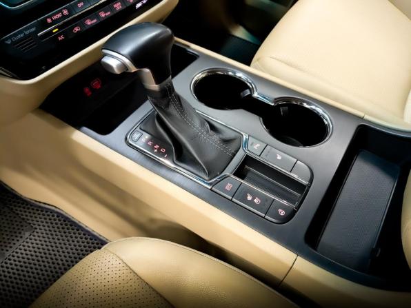 Kia Carnival III с пробегом 2020 года, цена 2 980 000 рублей, 125371 км, минивэн, Автокод Объявления