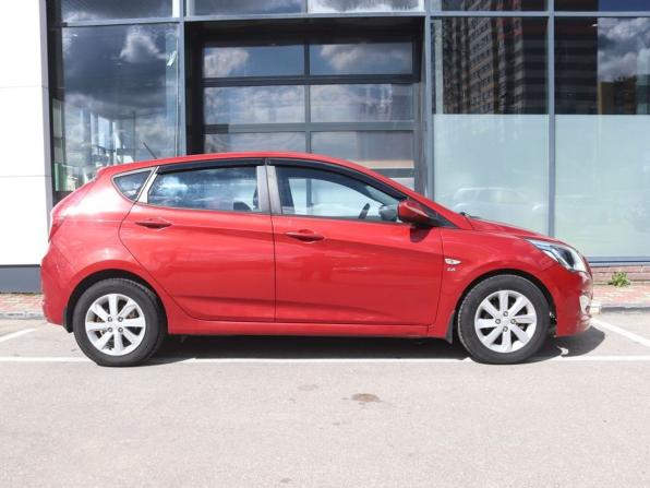 Hyundai Solaris I Рестайлинг с пробегом 2015 года, цена 1 078 000 рублей, 73000 км, хэтчбек, Автокод Объявления