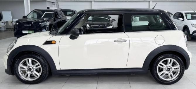 Mini Hatch II (R56) Рестайлинг с пробегом 2011 года, цена 849 000 рублей, 184000 км, хэтчбек, Автокод Объявления