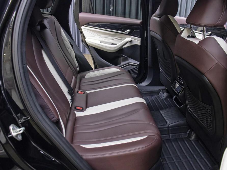 Geely Monjaro I Москва  - изображение 12