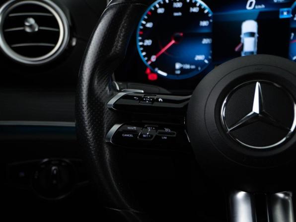 Mercedes-Benz E-Класс V (W213 S213 C238) Рестайлинг с пробегом 2021 года, цена 3 949 050 рублей, 148949 км, седан, Автокод Объявления