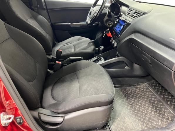 Kia Rio III Рестайлинг с пробегом 2016 года, цена 1 085 000 рублей, 113000 км, седан, Автокод Объявления