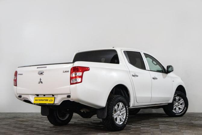 Mitsubishi L200 V с пробегом 2017 года, цена 2 589 000 рублей, 307390 км, offers.body_type.unknown, Автокод Объявления