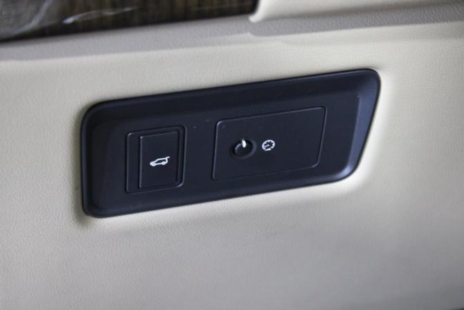 Land Rover Range Rover Sport II с пробегом 2016 года, цена 2 749 000 рублей, 182000 км, внедорожник, Автокод Объявления