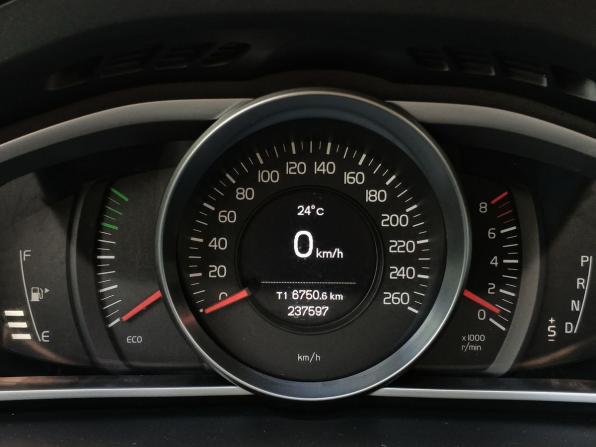 Volvo V40 Cross Country I с пробегом 2014 года, цена 1 699 000 рублей, 237596 км, хэтчбек, Автокод Объявления