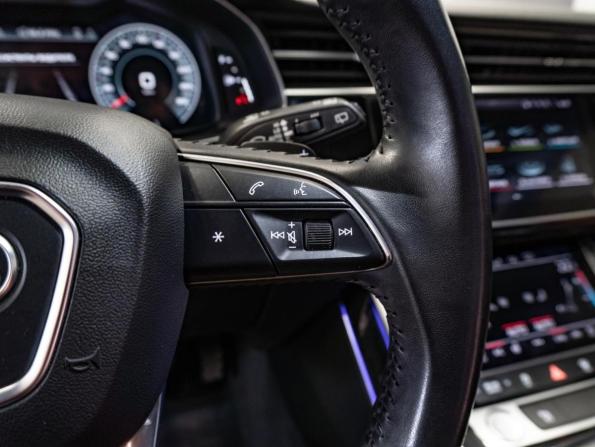 Audi Q8 I (4M) с пробегом 2019 года, цена 4 200 000 рублей, 190820 км, внедорожник, Автокод Объявления