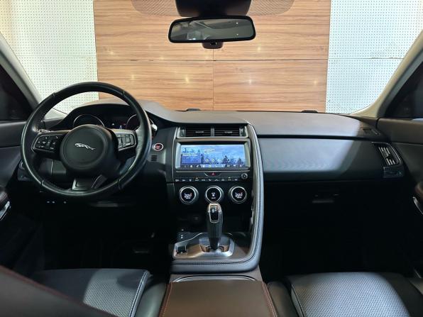 Jaguar E-Pace I с пробегом 2018 года, цена 2 799 000 рублей, 79045 км, внедорожник, Автокод Объявления