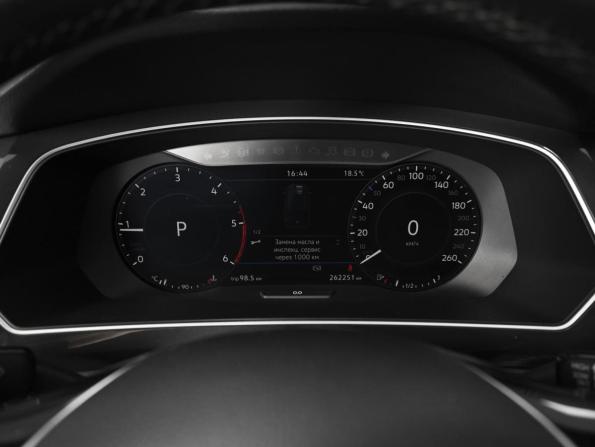 Volkswagen Tiguan II с пробегом 2018 года, цена 2 295 000 рублей, 262251 км, внедорожник, Автокод Объявления