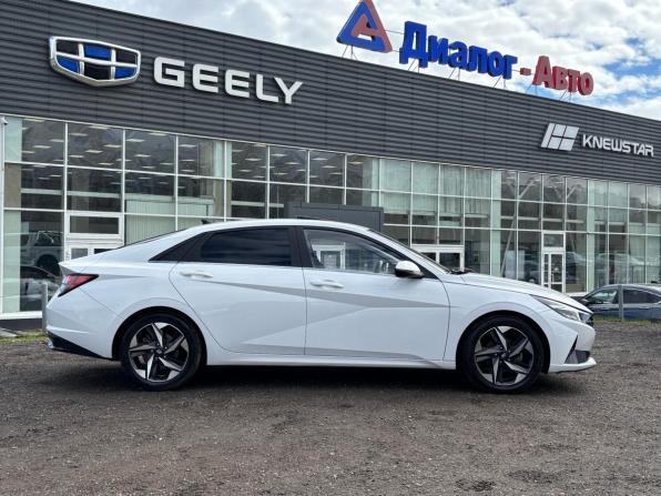 Hyundai Elantra VII (CN7) с пробегом 2021 года, цена 2 100 000 рублей, 18993 км, седан, Автокод Объявления
