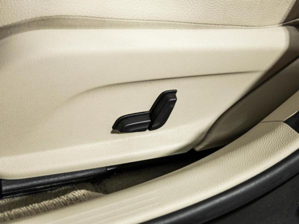 Mercedes-Benz C-Класс IV (W205) с пробегом 2015 года, цена 2 025 000 рублей, 127775 км, седан, Автокод Объявления