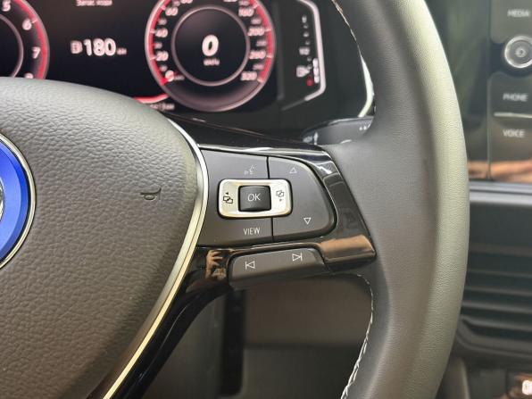 Volkswagen Jetta VII с пробегом 2021 года, цена 2 495 000 рублей, 46413 км, седан, Автокод Объявления