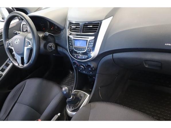 Hyundai Solaris I с пробегом 2013 года, цена 664 000 рублей, 209842 км, седан, Автокод Объявления