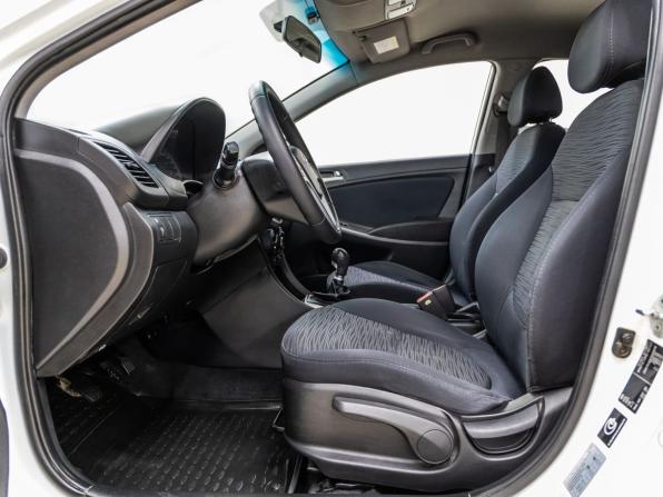 Hyundai Solaris I Рестайлинг с пробегом 2015 года, цена 878 000 рублей, 165377 км, седан, Автокод Объявления