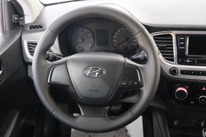 Hyundai Solaris II с пробегом 2018 года, цена 1 059 000 рублей, 217000 км, седан, Автокод Объявления