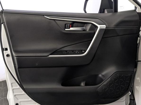 Toyota RAV4 V (XA50) с пробегом 2021 года, цена 3 750 000 рублей, 83536 км, внедорожник, Автокод Объявления